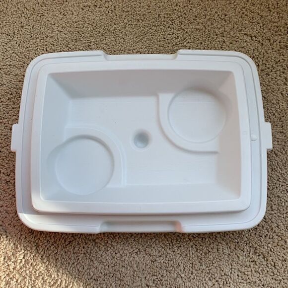 Coleman Vintage Red Strapper 8 Cooler.  Hardsided lunch box, beer lake picnic - Picture 7 of 10